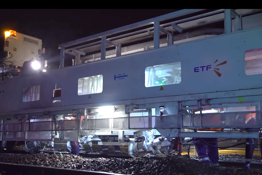Au cœur du super train usine de la SNCF